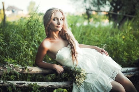 Pretty Girl - pretty, beautiful, photography, daisy, girl, beauty, bouquet, daisies, woman, blond