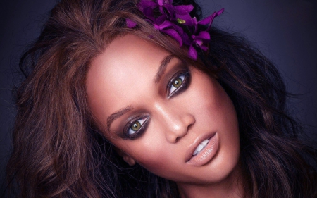 Tyra Banks - woman, tyra banks, actress, girl, make-up, model, face, purple, pink, flower