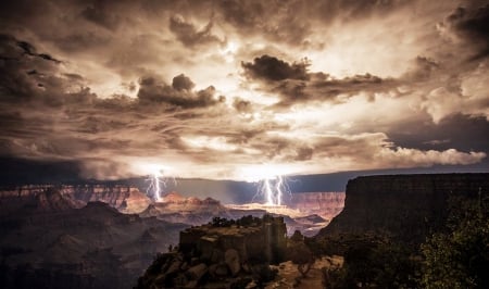 Night Of Lightning At Grand Canyon - rays, arizona, sky, clouds, beautiful, grand canyon, storm