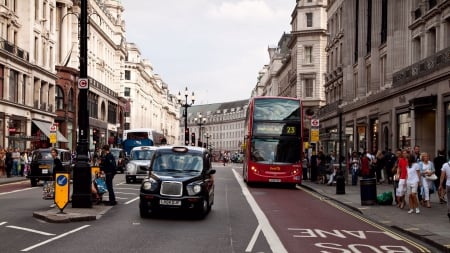 London Traffic - architecture, people, other, entertainment