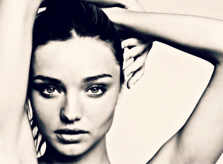 Miranda Kerr - face, white, black, model, girl, woman, miranda kerr