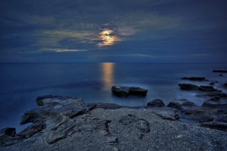 OCEAN MOON - moon, sky, ocean, reflection, clouds, night