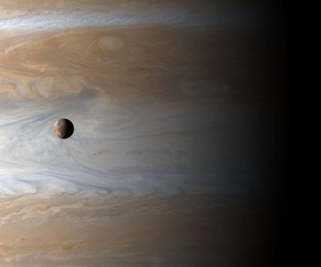 Io - red, storm, jupiter, giant