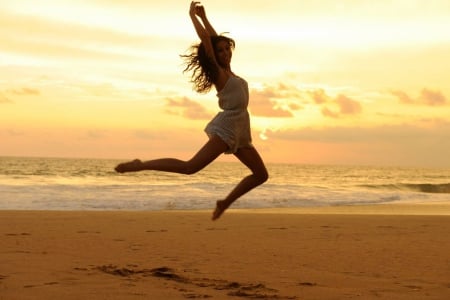 JUMPING - BEACH, SUN, JUMPING, WOMEN