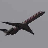 MD-80 Taking Off