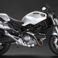 Ducati Monster 696