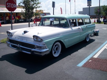 Classic Ford Wagon - Ford, Whitewalls, Wagon, Classic