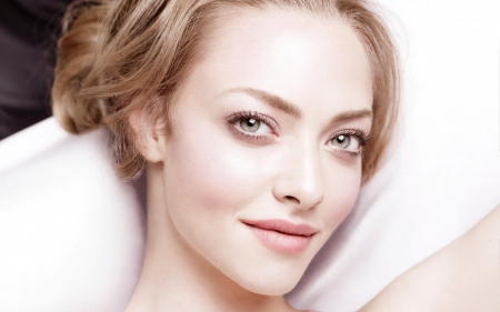 Amanda Seyfried - white, beauty, woman, face, actress, girl, amanda seyfried, blonde