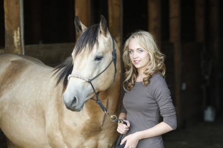 Cowgirl~Amber Marshall - horse, cowgirl, heartland, amber marshall, barn, blonde