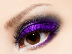 Eye makeup