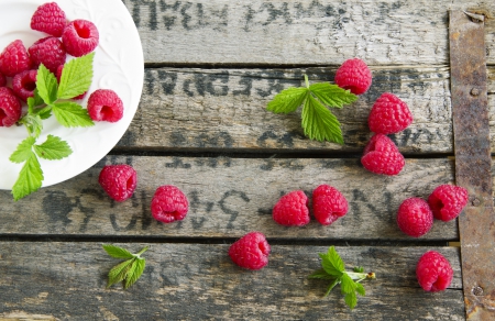 ♥Raspberries♥ - berries, fresh, plate, raspberry, wood