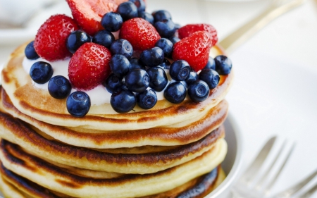 Pancakes - strawberry, bluberries, berry, strawberries, pancakes, food, blueberry, berries