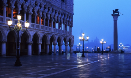 Blue Evening in Venice - sky, italy, venice, italia, nature, lanterns, evening, blue, splendor