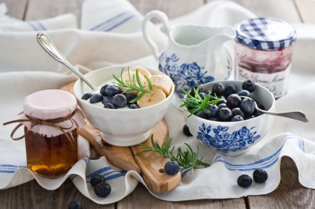 * Yummy breakfast * - yummy, food, berries, delicious