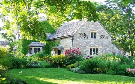 Nice Cottage Home - sunshine, trees, yard, country, nature, forest, window, architecture, doors, green, house, flowers, grass