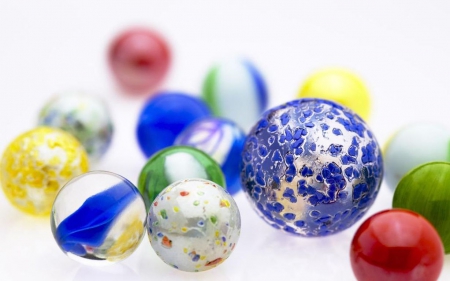 Marbles - hd, abstract, glass, colours, photography, marbles, colorful, wallpaper