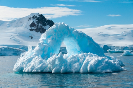 â™¥Icebergâ™¥ - north, ice, iceberg, snow, sea