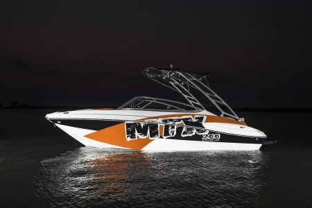 MTX 200 Extreme - speed, ride, thrill, boat