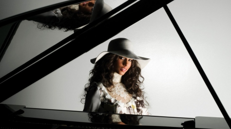 Alicia Keys - people, music, keys, singer, songwriter, entertainment, alicia keys, alicia, celebrity