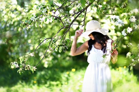 Beauty - hat, bokeh, trees, female, beautiful, girl, beauty, lady, woman