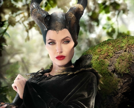 Maleficent (2014) - black, actress, maleficent, girl, fantasy, movie, evil queen, sorceress, angelina jolie, woman, disney