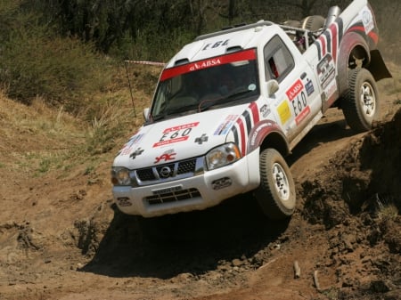 Nissan Harbody 4x4 - offroad, 4x4, endurance, rally