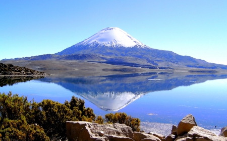 PARINACOTA, CHUNGARA LAKE (CHILE) - lake, Parinacota Volcano, reflection, Chungara