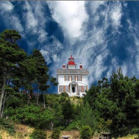 Yaquina Bay Lighthouse