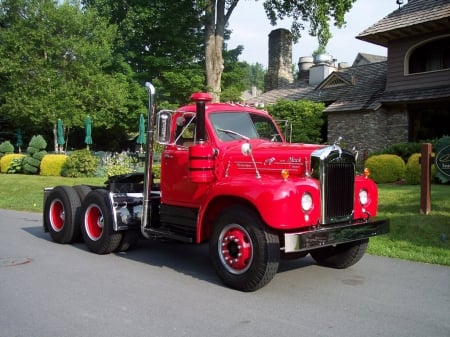 Clean Old Mack Truck - semi, truck, big rig, custom