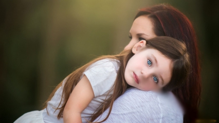 love - wide screen, photography, may, mothers day, holiday, look, little girl, cute, love, girl, mother, child, mom, occasion, beautiful, sweet, photo