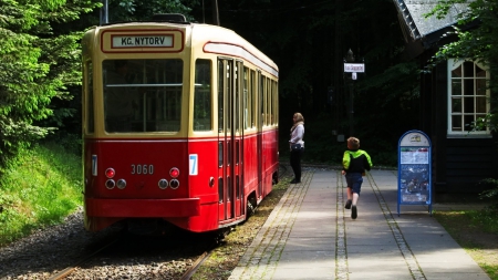 child running to a trolly - trolly, tracks, child, station