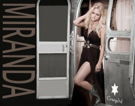 Cowgirl Miranda Lambert - girls, famous, women, style, fun, female, music, fashion, cowgirls, boots, miranda lambert, country, western