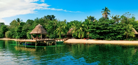 Island Beach - palm trees, ocean, beach, paradise, bocas del toro, huts, panama, archipelago, beautiful, grove, island