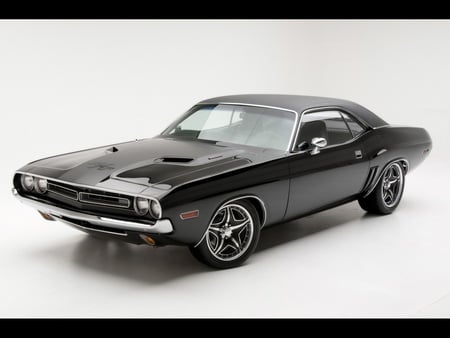 Dodge Challenger RT - muscle, challenger, car, hot, dodge, smoke, smoking