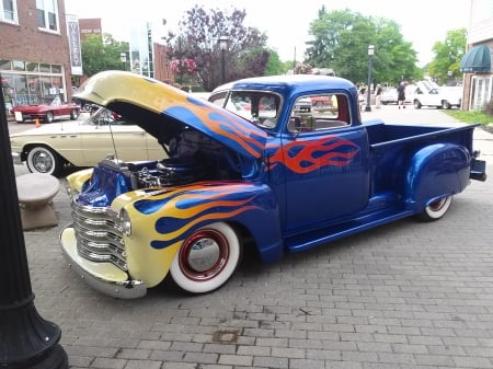 PRETTY TRUCK!!!!!!!!! - OLD, COOL, CLASSIC, NICE