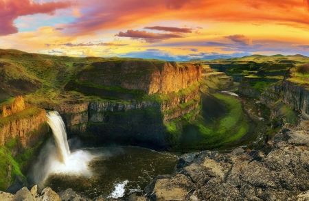 Palouse Falls State Park - cliffs, canyon, beautiful, waterfall, grass, sky, clouds, river, sunset, washington state