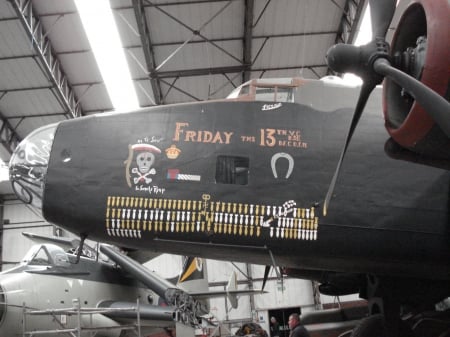 Halifax bomber - Halifax, nose art, elvington, bomber