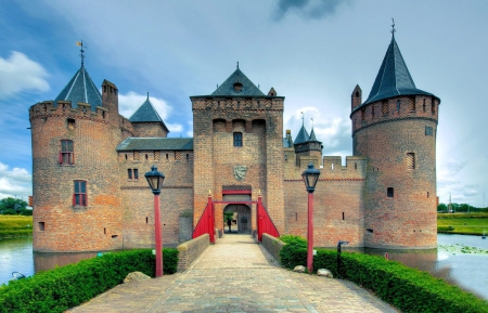 Muiderslot (Netherlands) - muiderslot, gate, castles, netherlands, castle, towers, pond, old, bridge