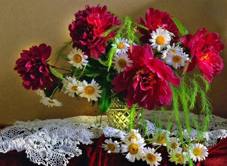 Still life - pretty, vase, beautiful, table, lovely, still life, bouquet, harmony, flowers, daisies, camomile, nice