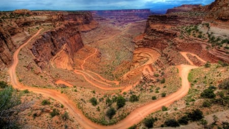 shafer trail in canyonland utah hdr - trail, brushes, hdr, ckiffs, canyon