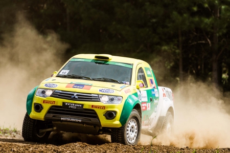 Mitsubishi L200 Triton - offroad, 4x4, rally, thrill