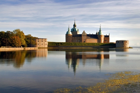 Kalmar Castle (Sweden) - lakes, lake, kalmar castle, sweden, castle, castles