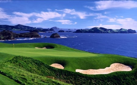 Golf Course by the Pacific Ocean - nature, ocean, golf, course