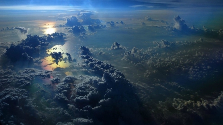 clouds down from the stratosphere - colors, sea, stratosphere, clouds