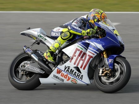 Rossi-08-JRZ-2 - sports, rossi, auto racing, motogp, yamaha