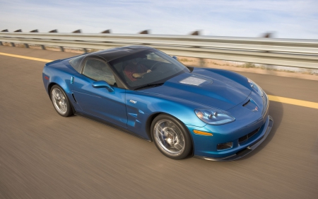 CHEVROLETT CORVERTT ZR 1 HIGHWAY - pictures cars, wallpapesr up, sema show, sport truck