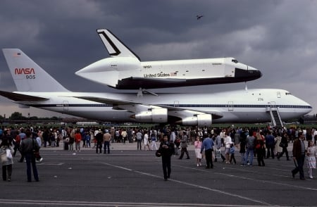 Boeing 747-123(SCA) - 747, Boeing, Crowd, Space Shuttle