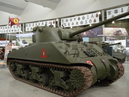 Sherman Firefly - firefly, sherman, bovington, tank