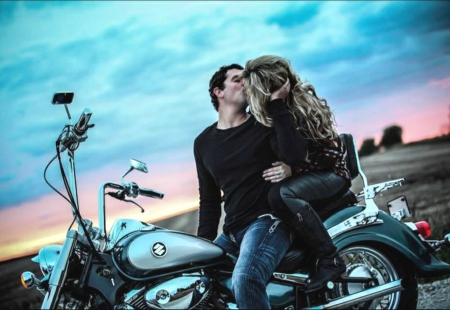 â¤ â¥ - love, motorbike, kiss, couple