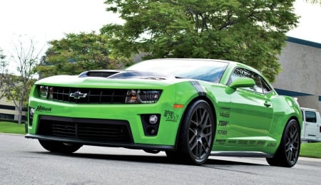 2010-Chevy-Camaro - Bowtie, Black Rims, 5thgen, Green